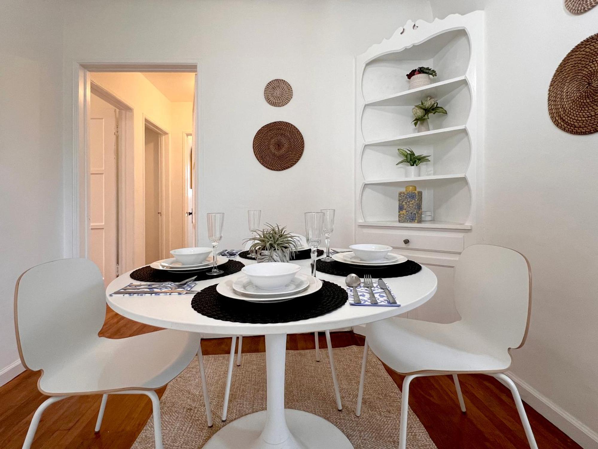 Holiday home The Culver Retreat Family Oasis W Office Backyard Los Angeles